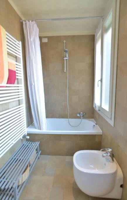 Savorgnan Tricamere Con Terrazza Venecia Exterior foto