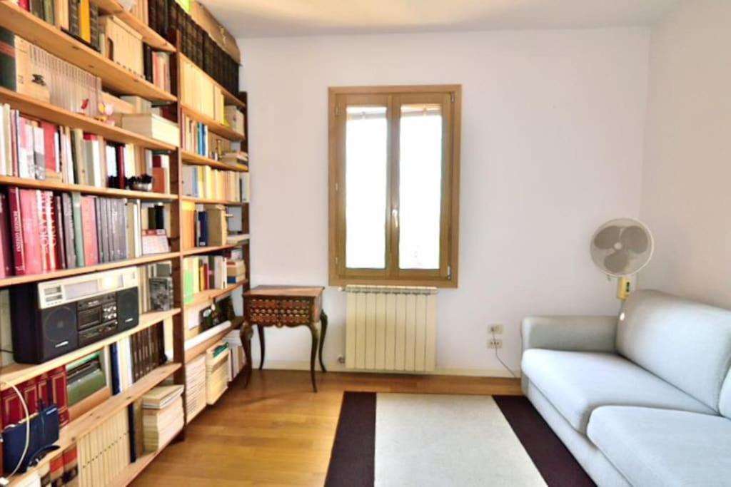 Savorgnan Tricamere Con Terrazza Venecia Exterior foto